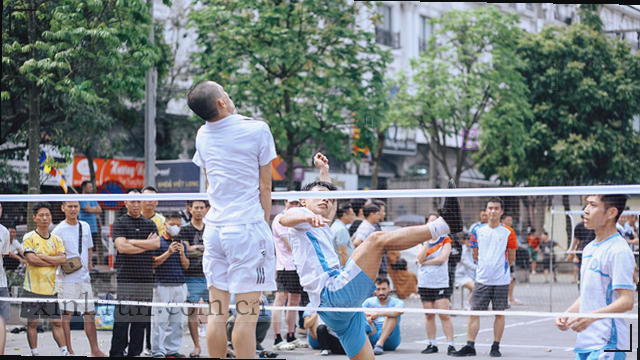 深夜急诊、周末会议、带娃就医——我们陪你经过。